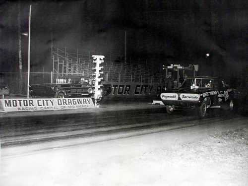Motor City Dragway - Dave Koffel Flintstone Flyer Barracuda 1967 From Susie Koffel (newer photo)
